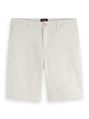 Bermudas scotch and soda